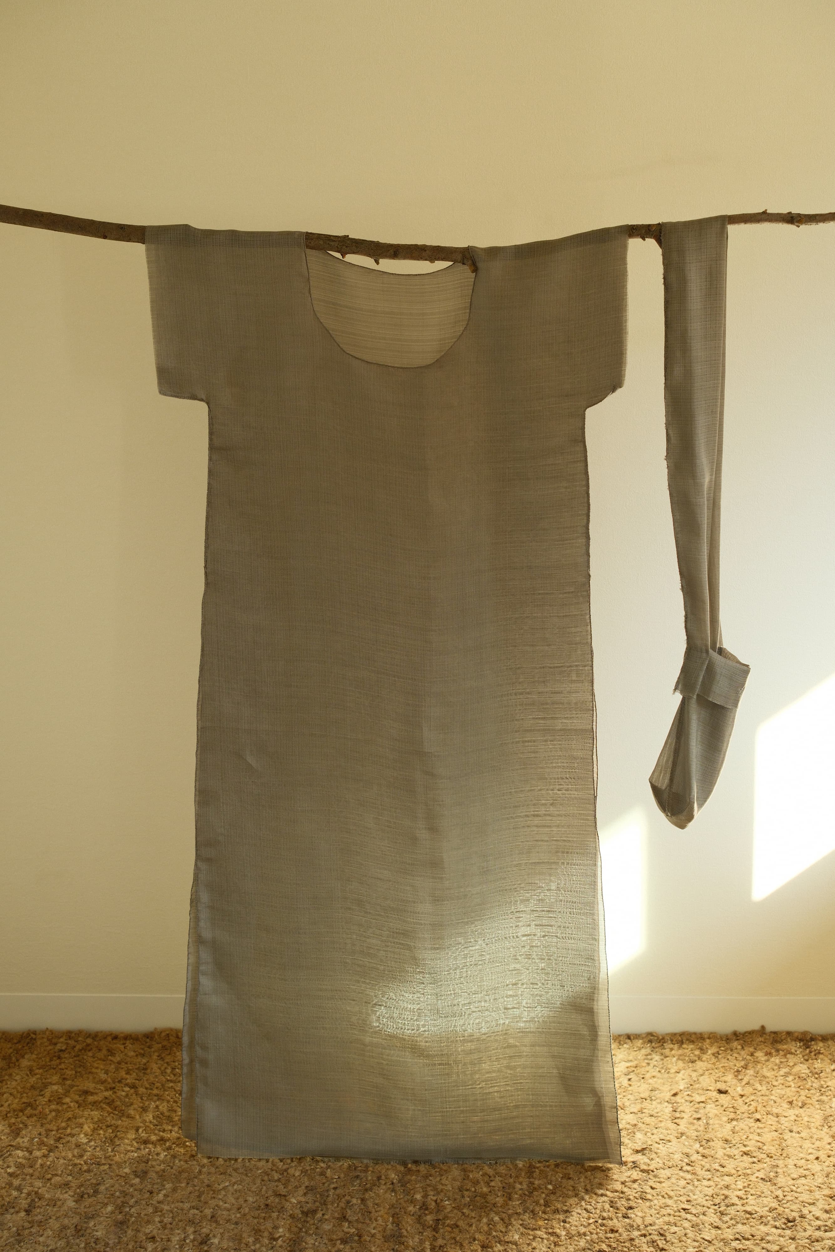 sana insania ≠ Air Garment Hand-stitched air cape grey maxi dress version
