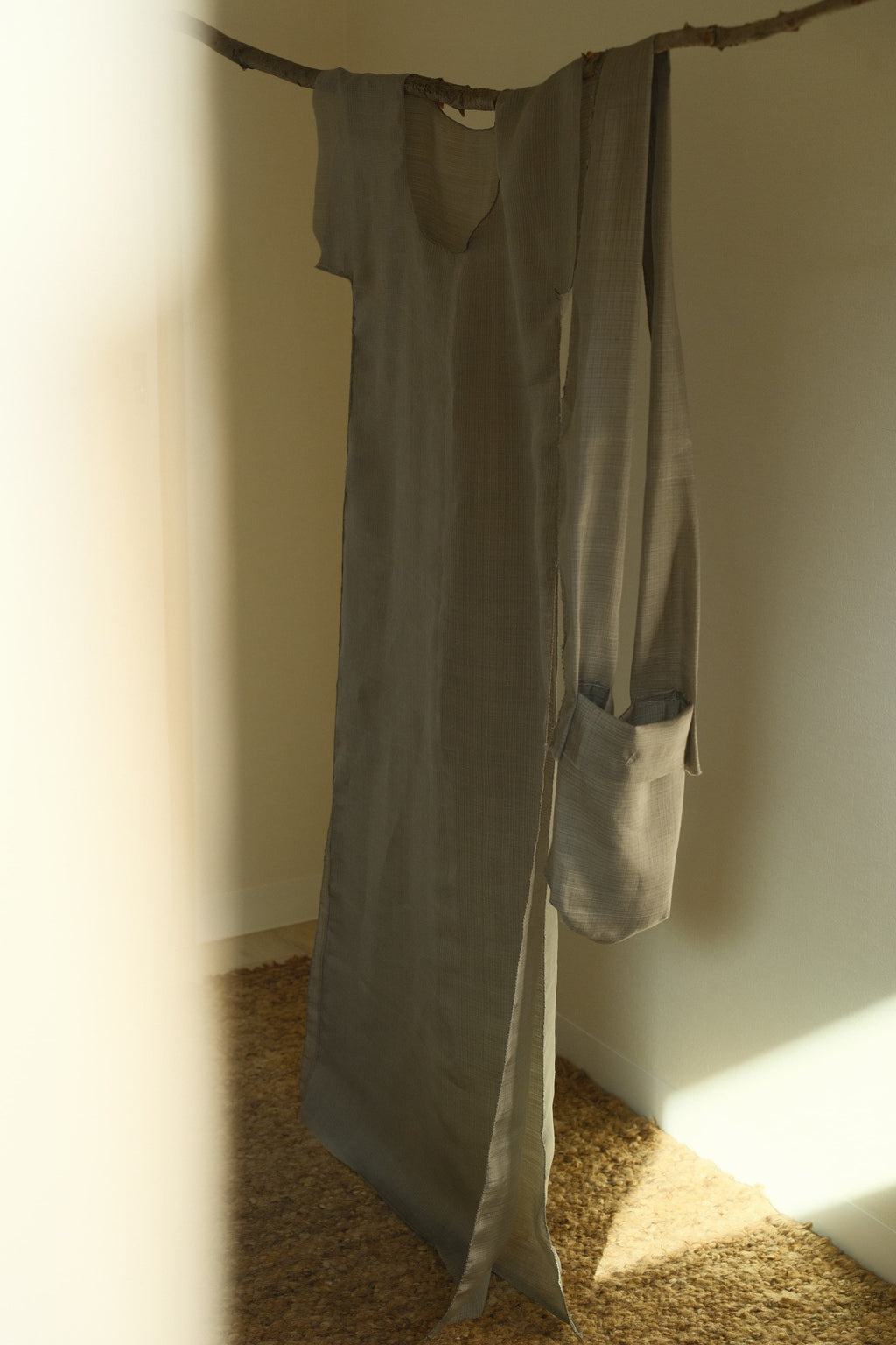 sana insania ≠ Air Garment Hand-stitched air cape grey maxi dress version