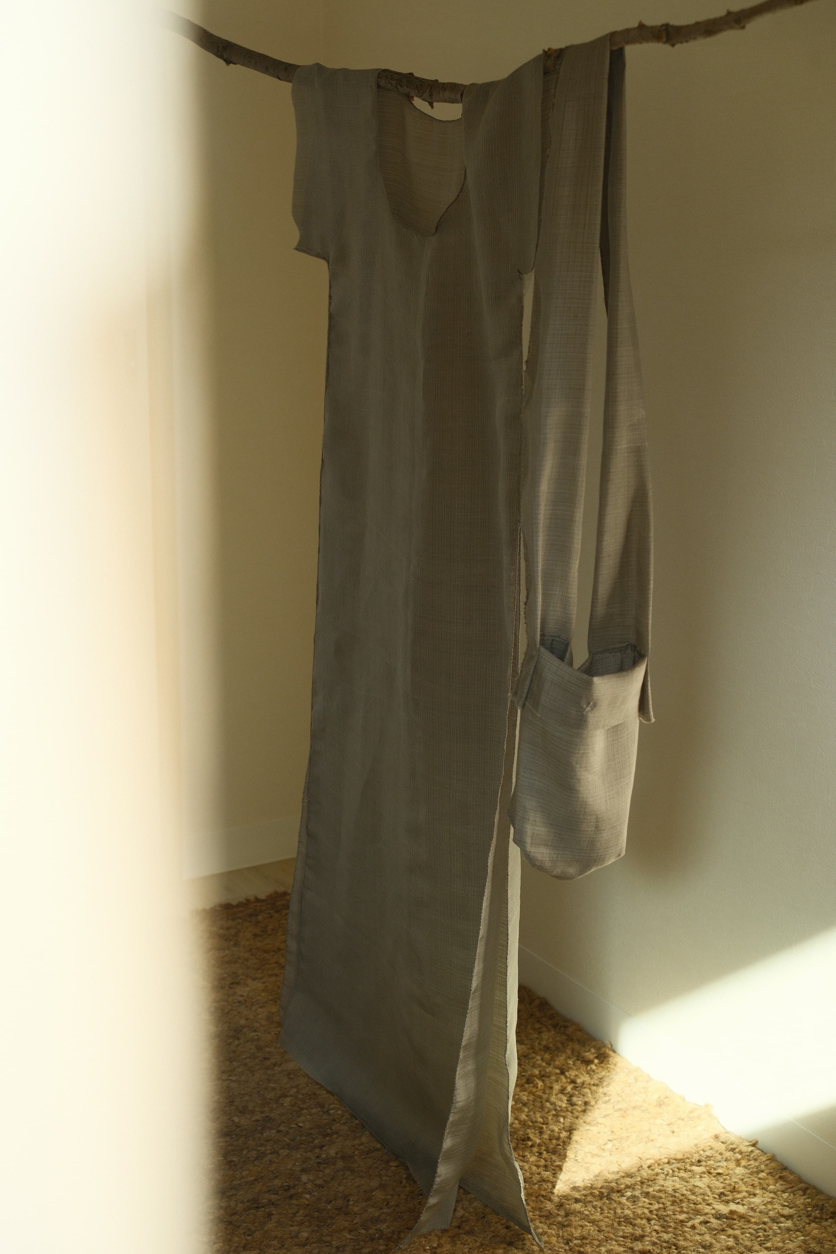sana insania ≠ Air Garment Hand-stitched air cape grey maxi dress version