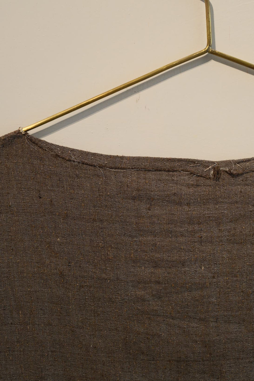 sana insania ≠ Hojicha vest - 100% Indian Tussah Silk Hand-stitched