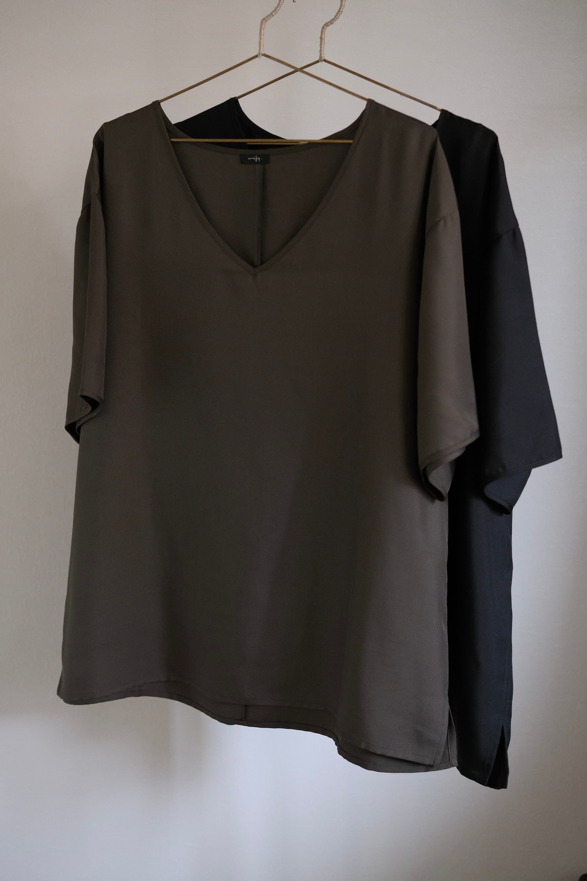Unisex tee | 2 colors | S, M