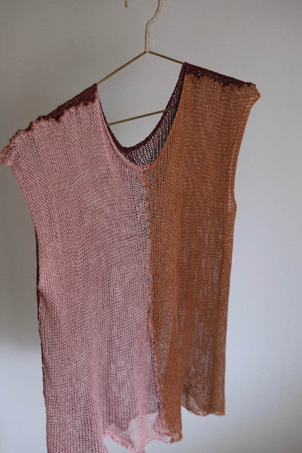 sana insania ≠ Silk Knitted Vest