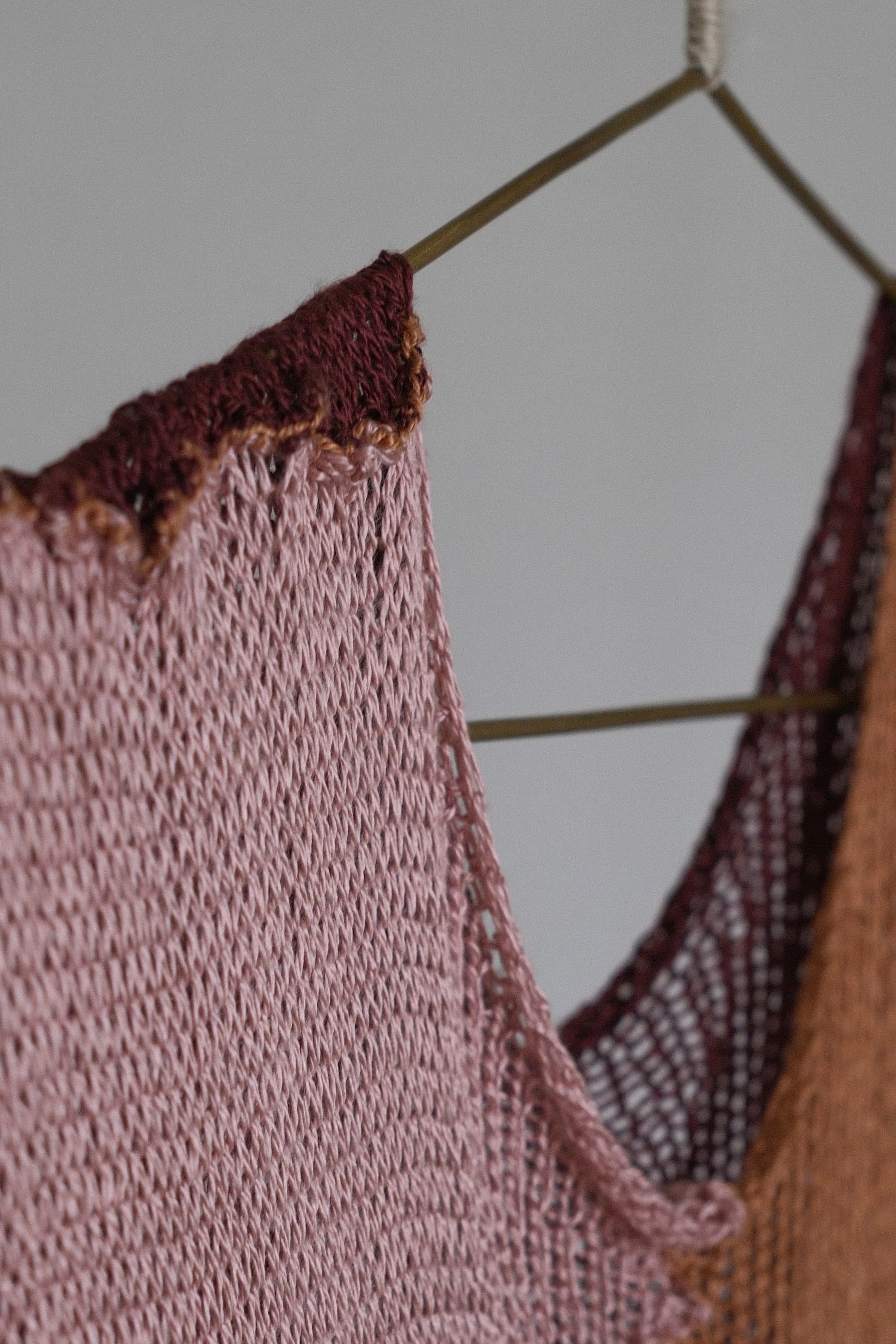 sana insania ≠ Silk Knitted Vest