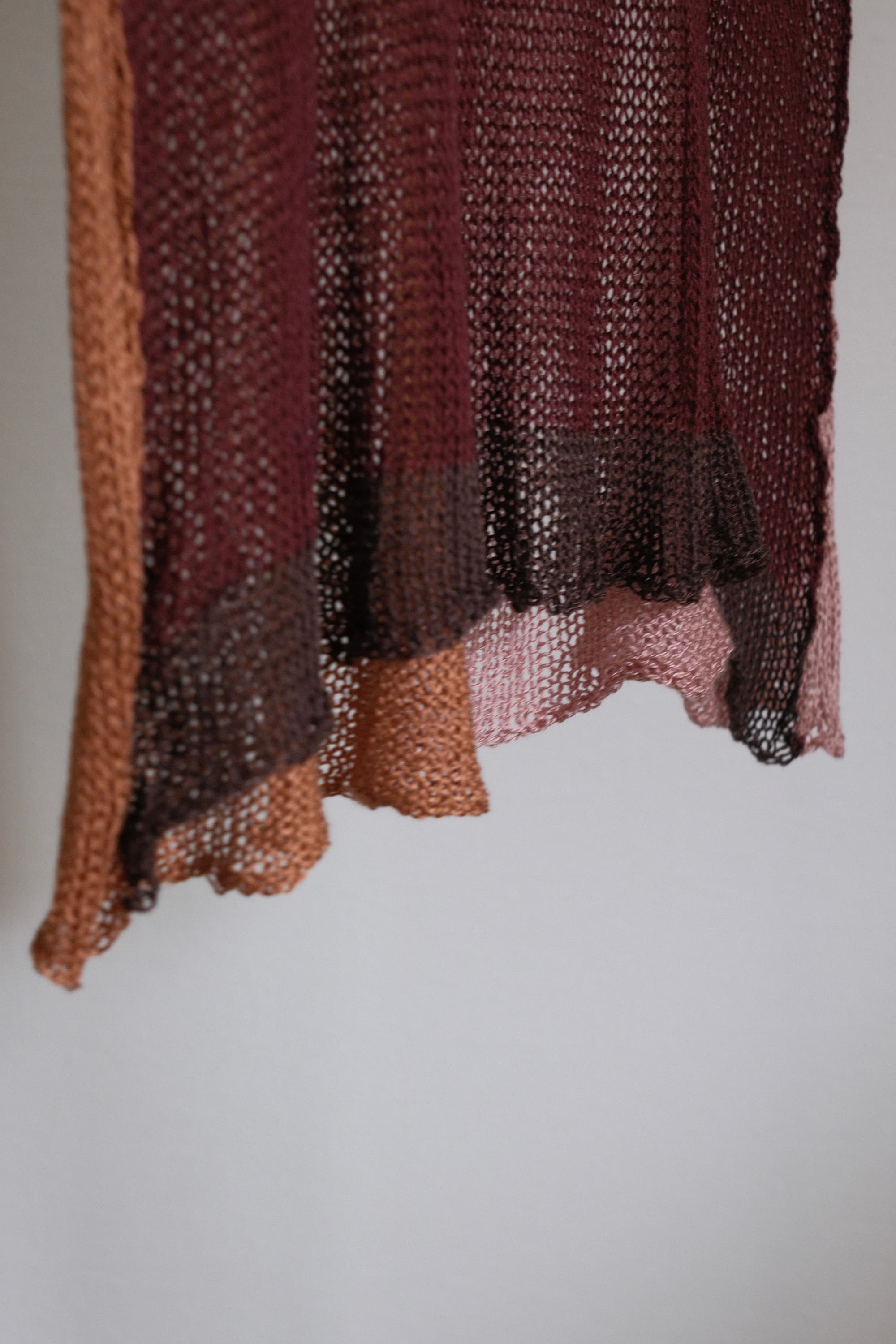 sana insania ≠ Silk Knitted Vest
