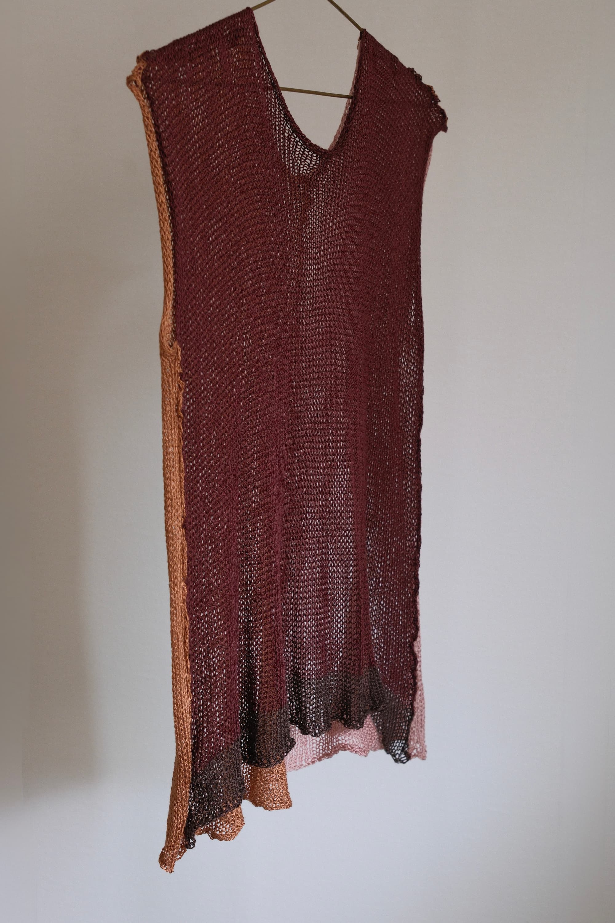 sana insania ≠ Silk Knitted Vest