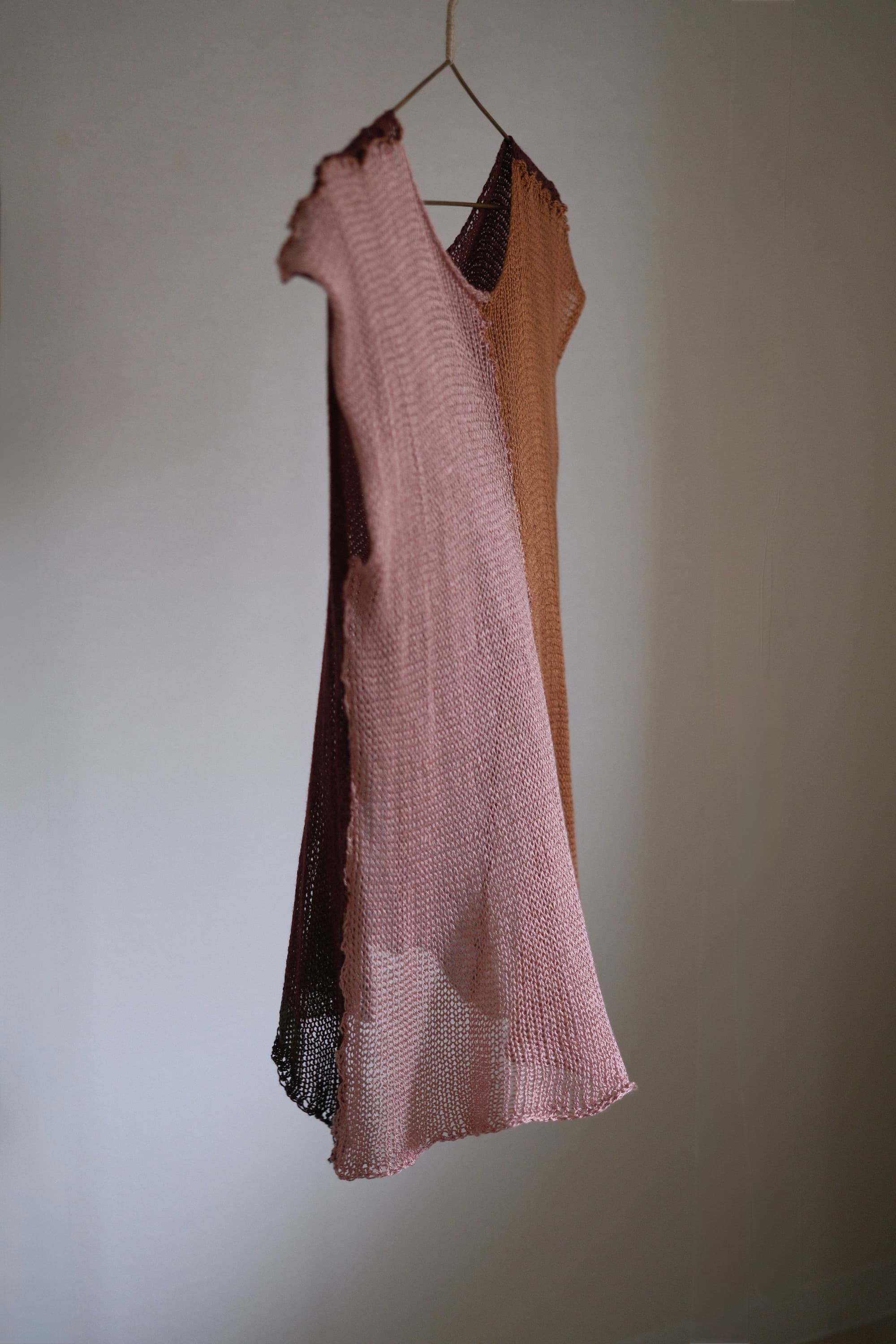 sana insania ≠ Silk Knitted Vest