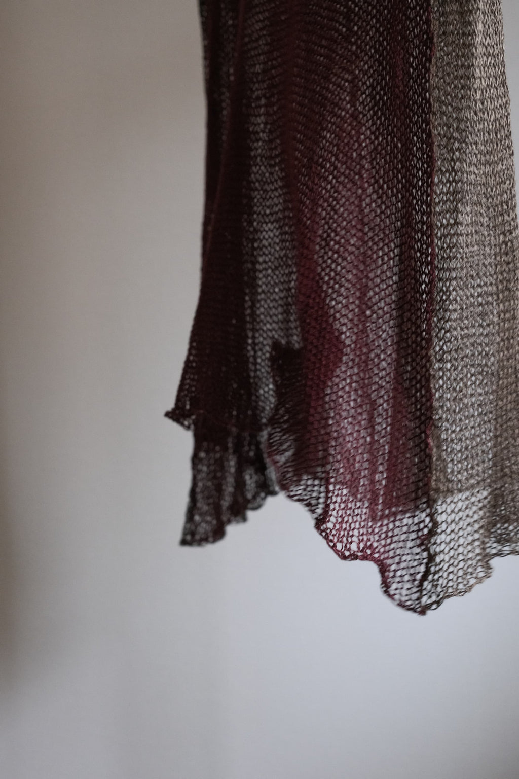 sana insania ≠ Silk Knitted Vest
