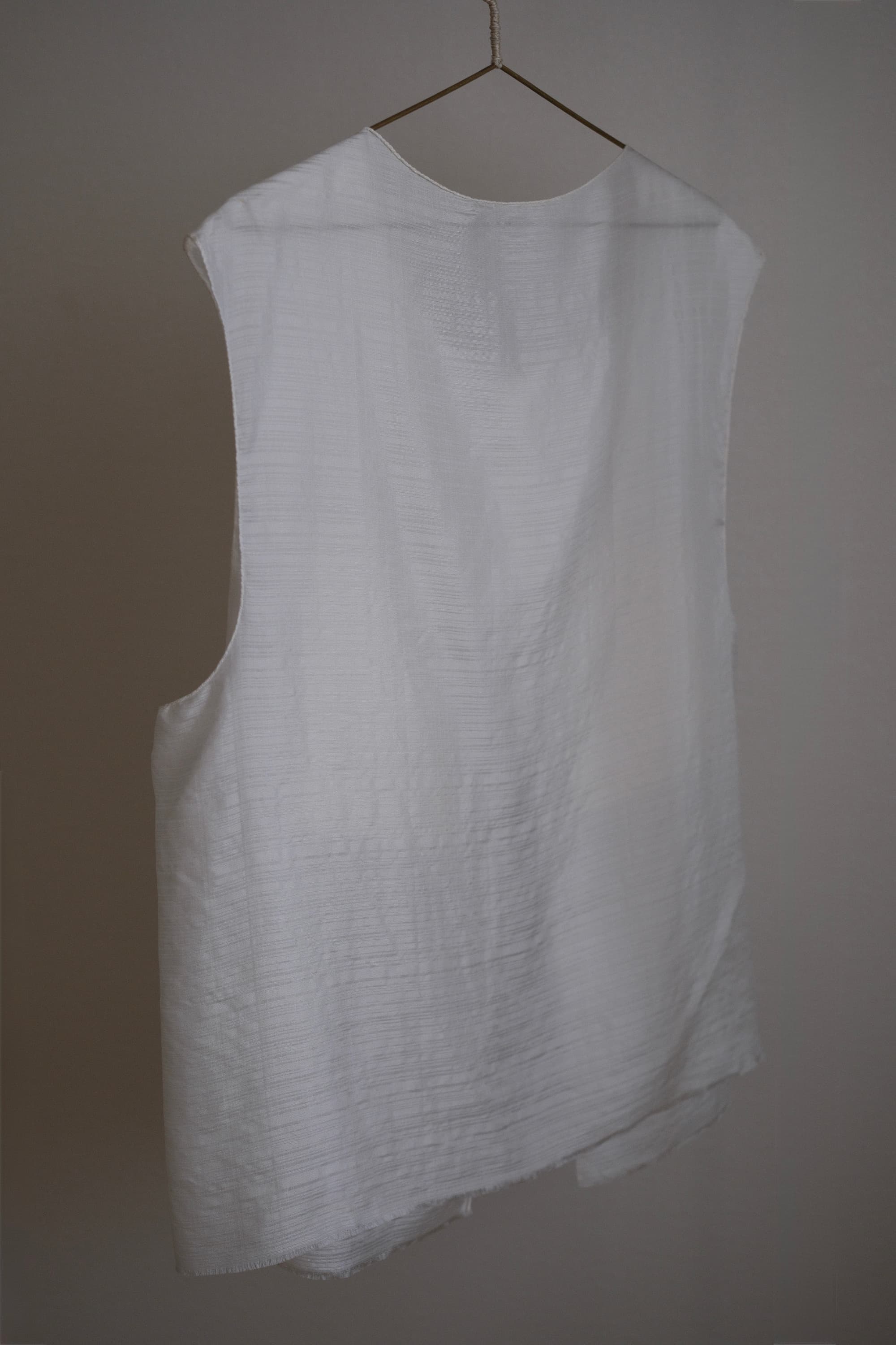 sana insania ≠ Air Garment Hand-stitched air vest