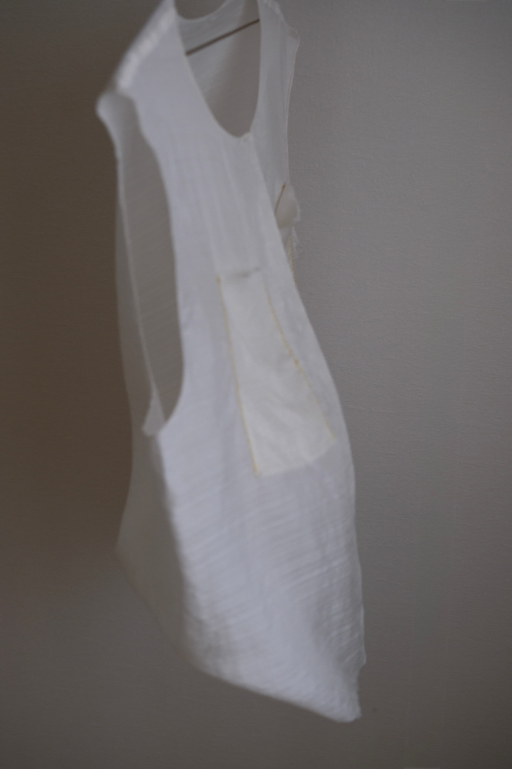 sana insania ≠ Air Garment Hand-stitched air vest